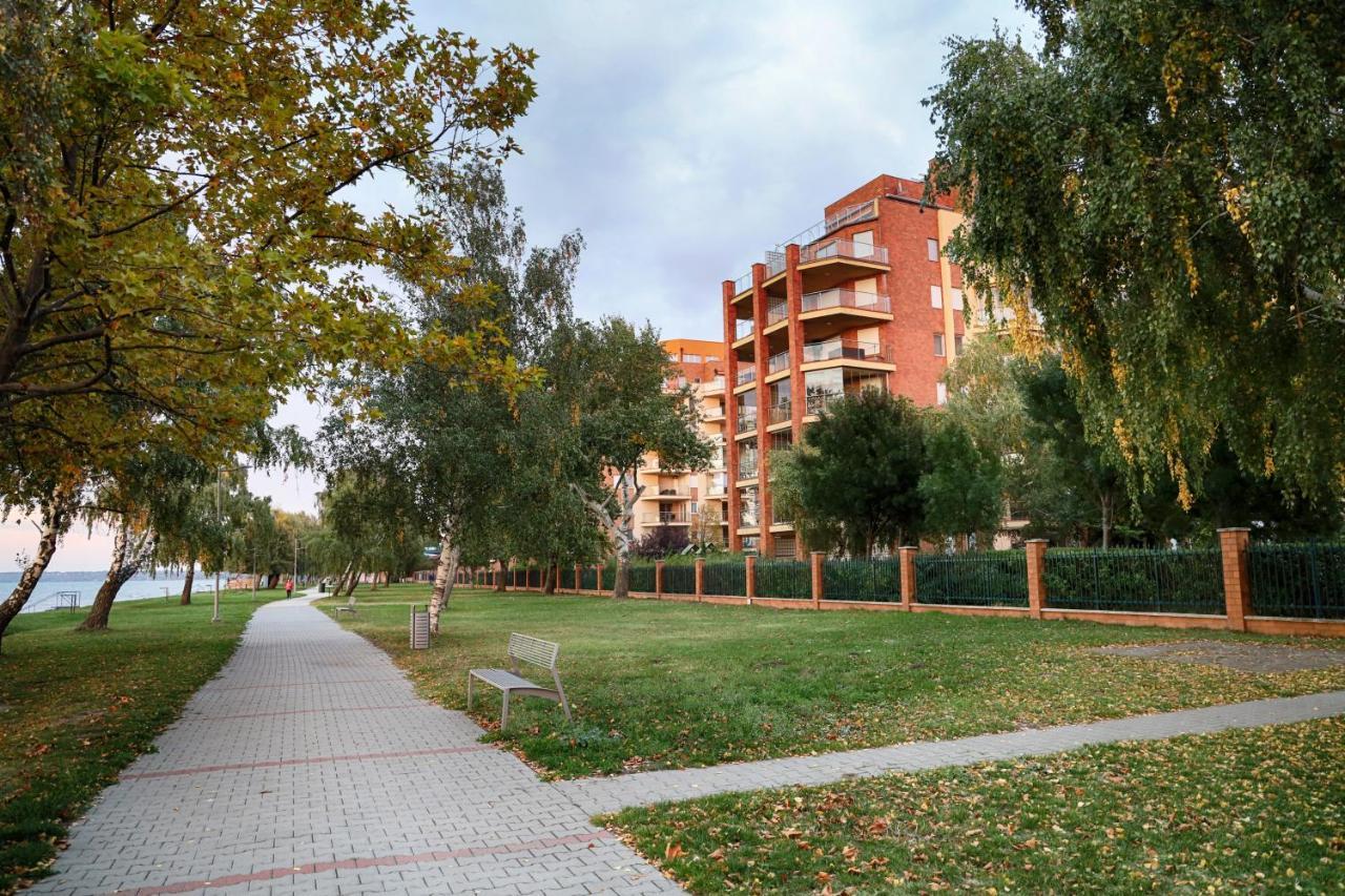 Galerius Golden Beach Apartment Siófok Zewnętrze zdjęcie