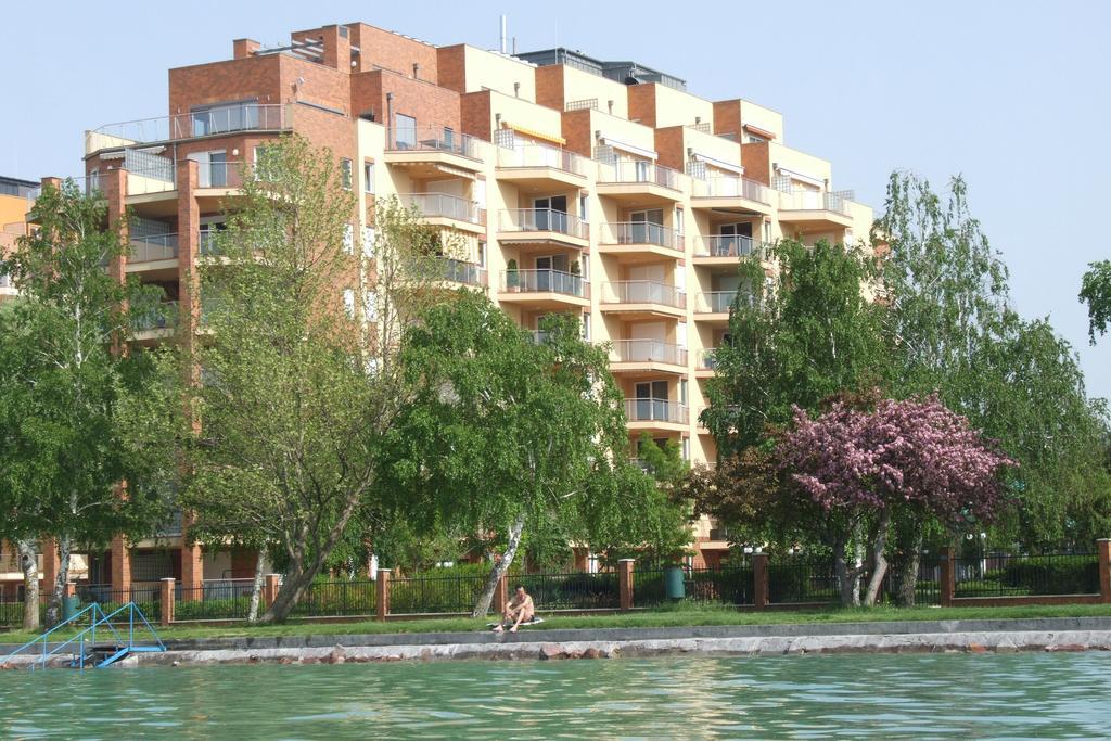 Galerius Golden Beach Apartment Siófok Zewnętrze zdjęcie
